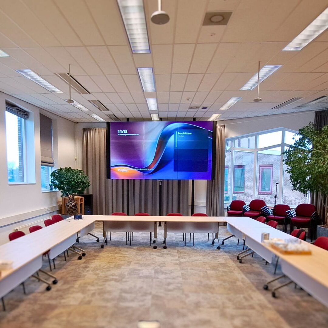 Geavanceerde Videowall Integratie voor Multifunctionele Ruimte Gemeentehuis Medemblik